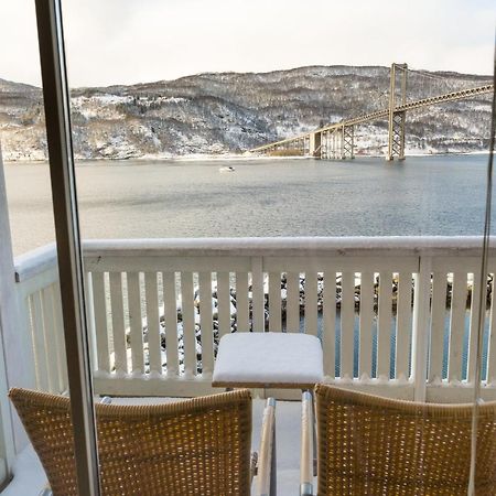 Tjeldsundbrua Maritim Villa Evenskjer Екстериор снимка