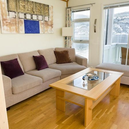 Tjeldsundbrua Maritim Villa Evenskjer Екстериор снимка