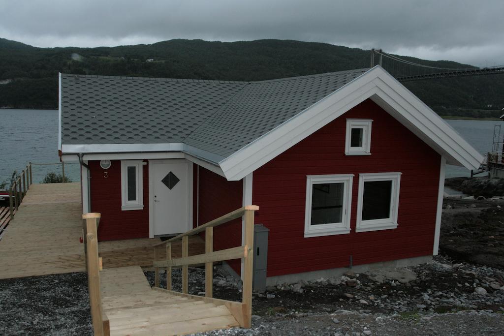 Tjeldsundbrua Maritim Villa Evenskjer Стая снимка