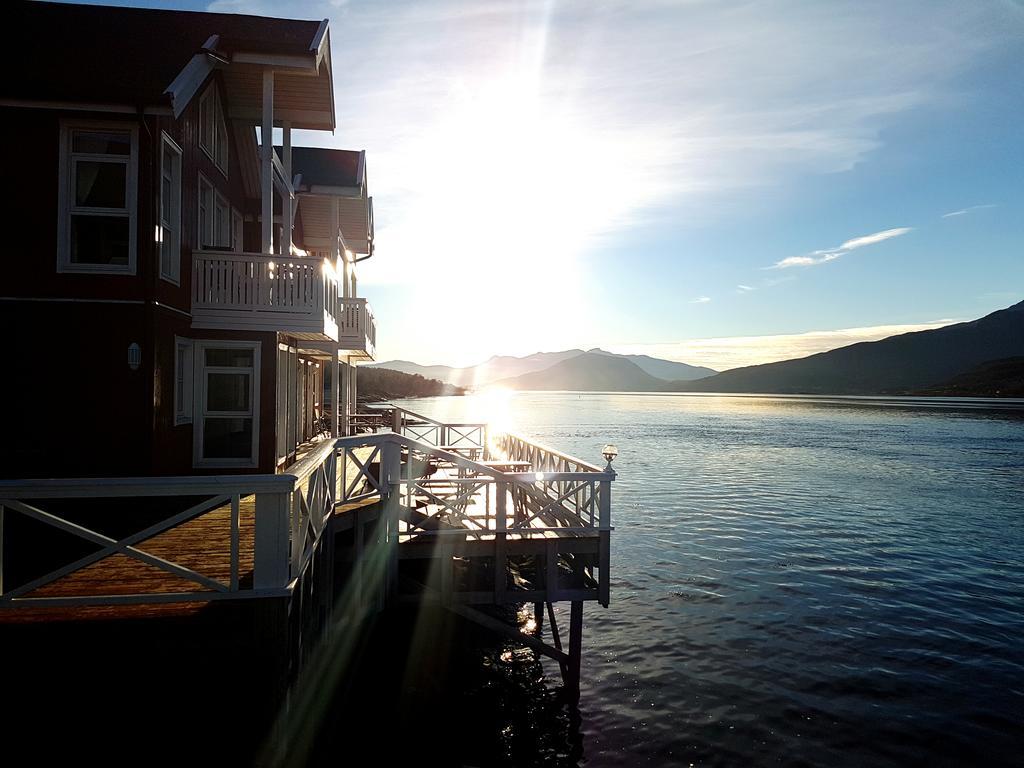 Tjeldsundbrua Maritim Villa Evenskjer Екстериор снимка